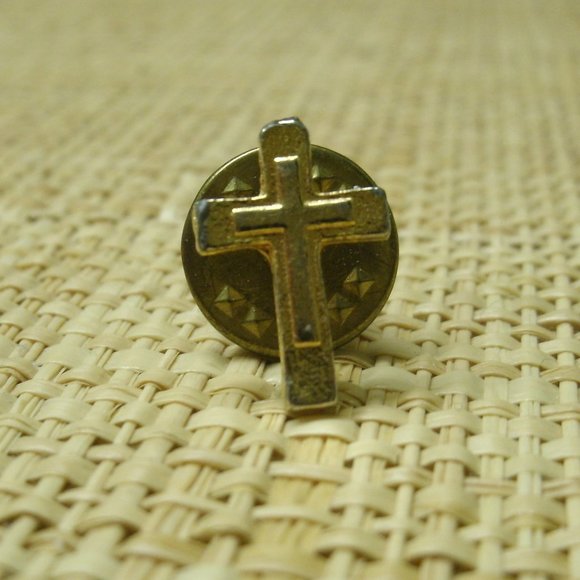 Vintage Gold Metal Cross Tie Tack or Lapel Pin - Picture 1 of 10